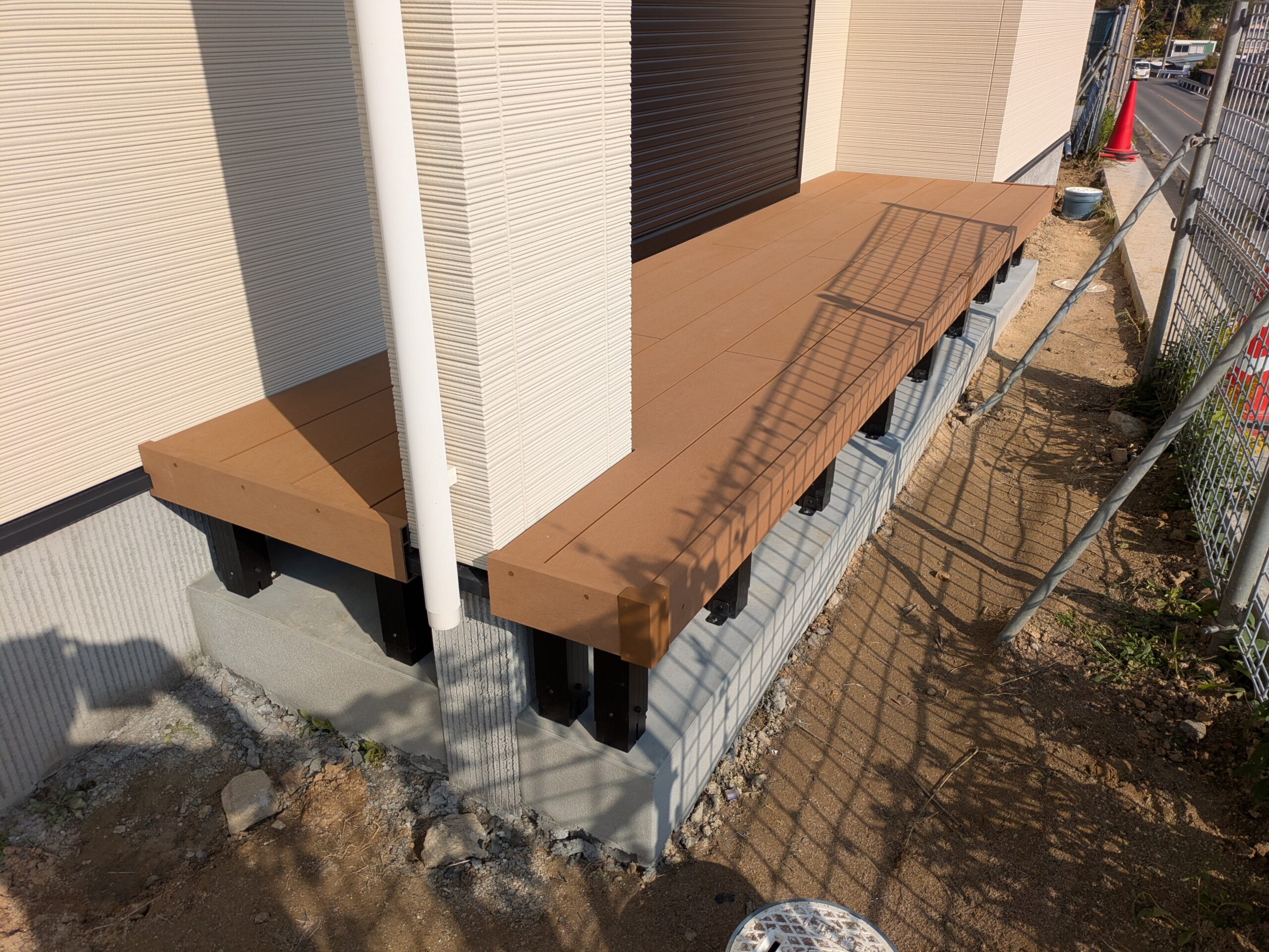 人工木　ウッドデッキ　